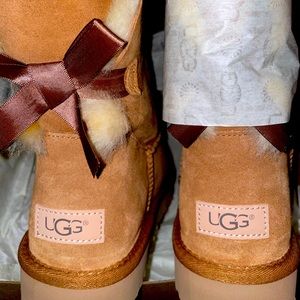 Ugg’s Mini Bailey Bow II